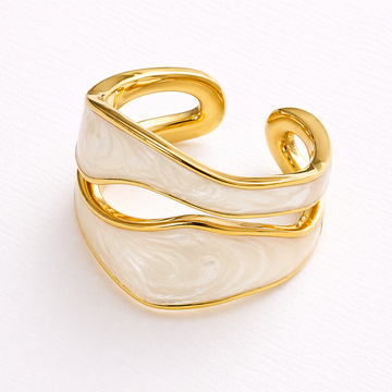 Velin Sculptural Quartz Ring